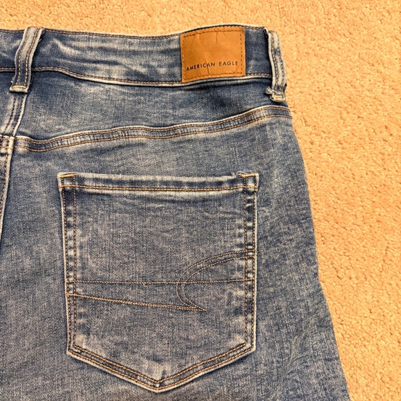 American Eagle Hi Rise Shortie Distressed Denim Shorts Womens Size 10 Festival - Picture 10 of 11